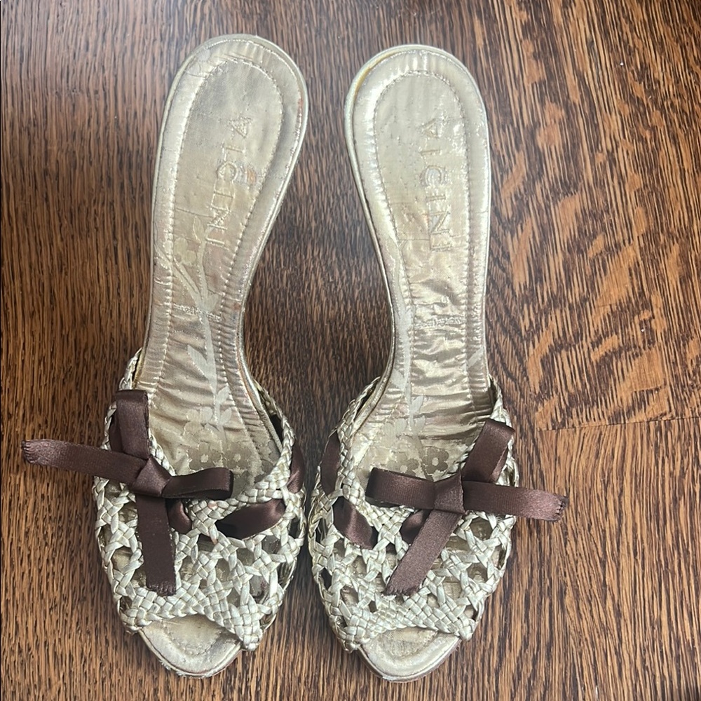 Elegant Brown Woven Heels